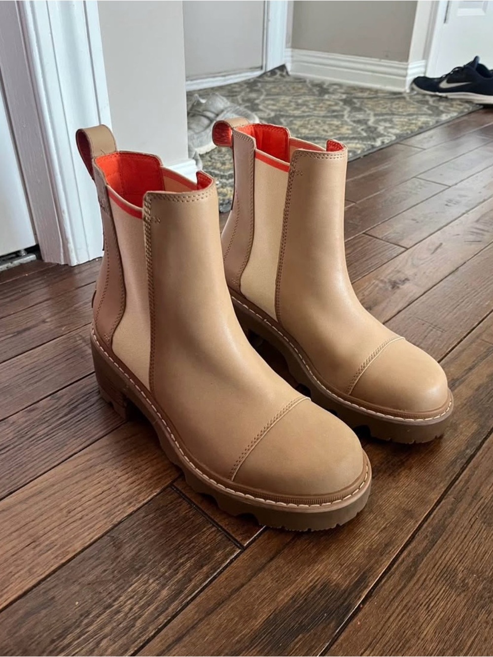 Sorel chelsea boot